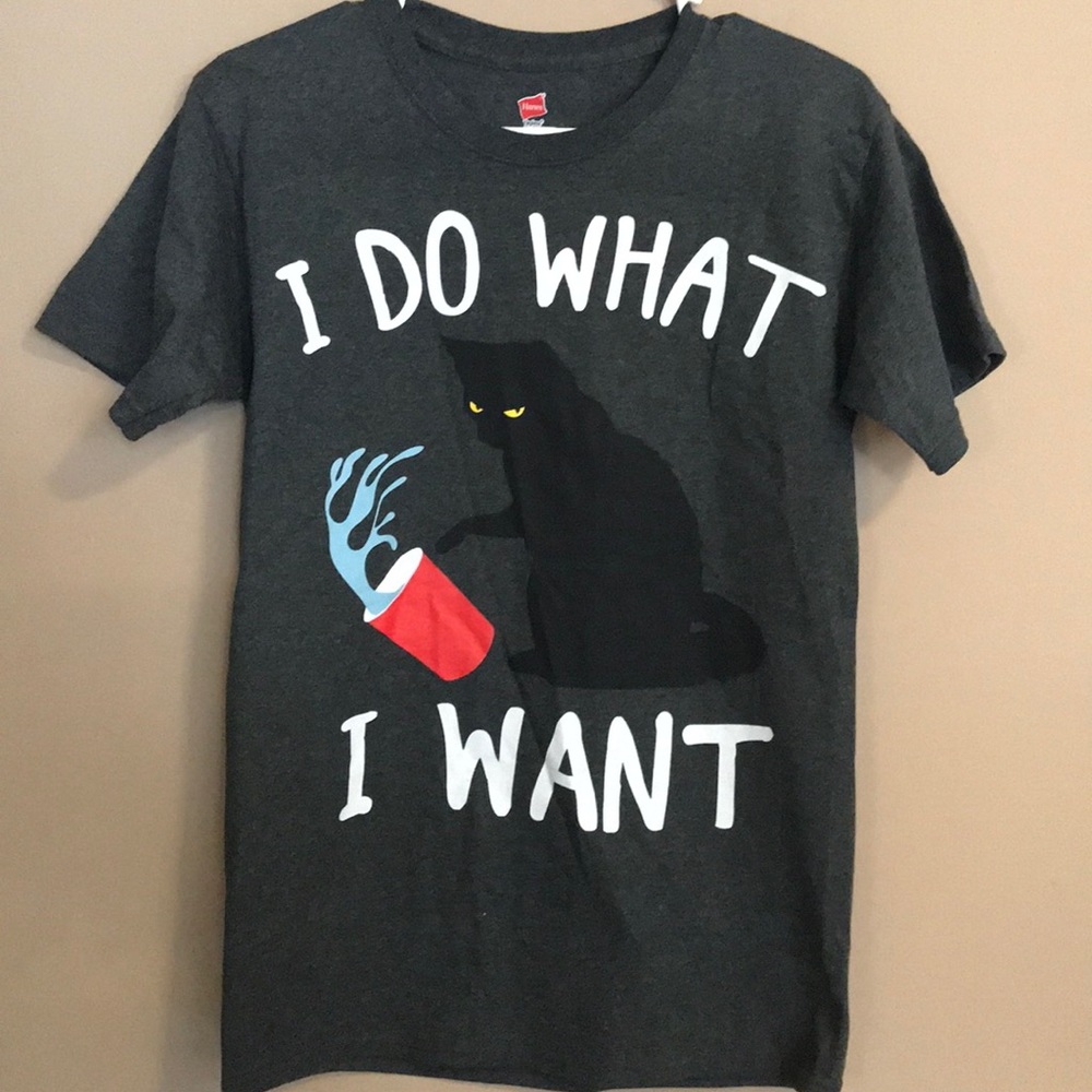 NWOT Hanes Tagless Black Cat T-Shirt Size S